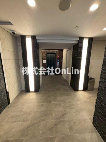 アドバンス上町台シュタットのロビー