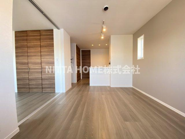 メゾン　テンゲルの居間・リビング|１１．８帖のリビングルームになります★