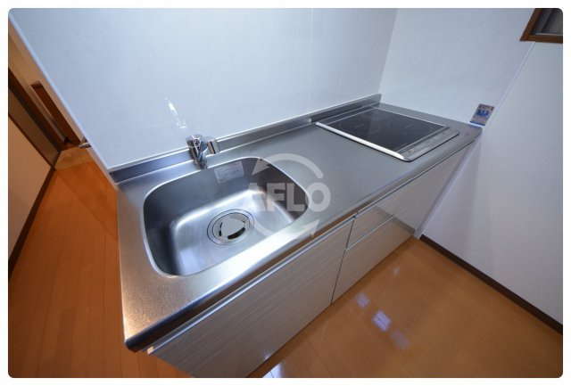 クイーンライフ東今里のキッチン|クイーンライフ東今里　2口IHシステムキッチン