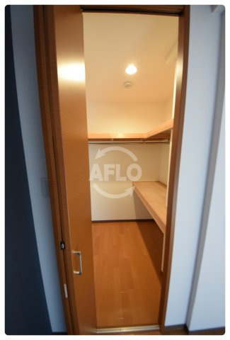 クイーンライフ東今里の収納|クイーンライフ東今里　ウォークインクローゼット