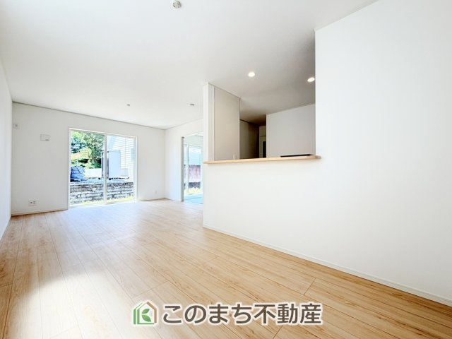 CRADLEGARDEN宇都宮市野沢町第4の外観|本日ご内覧できます(*^^*)
お電話でのお問合せが非常にスムーズです！
現地直接集合のお待ち合わせも大丈夫です！
お気軽にお問合せ下さい(^^)/
