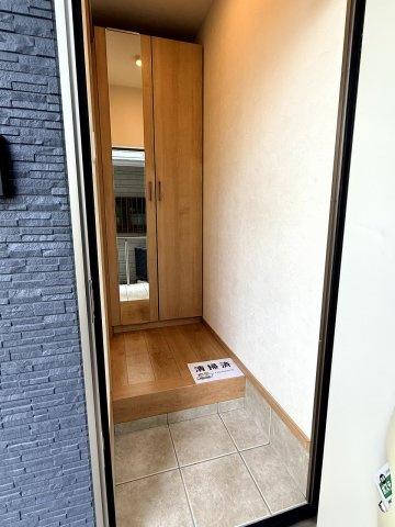 メゾン朝霧の玄関