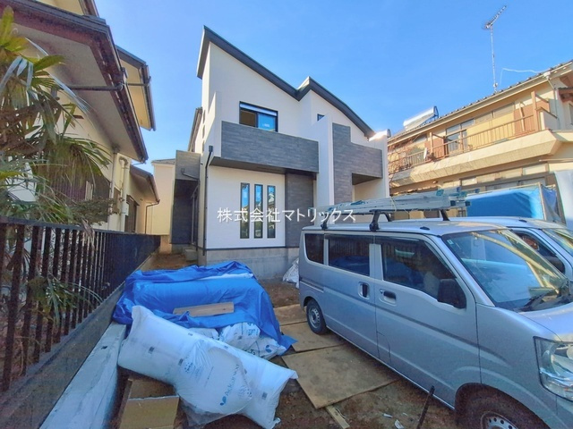 練馬区大泉町5丁目　駐車2台×土地43坪超　大型住宅　限定1棟の外観