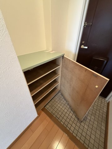 シュロス板宿の収納
