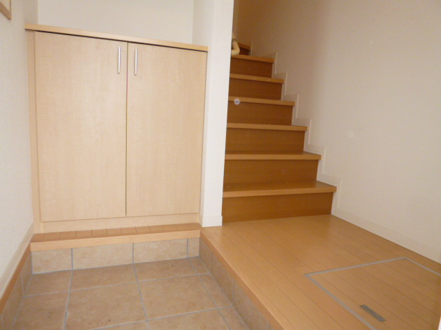 ソル・グレイスＡの玄関