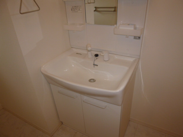 ソル・グレイスＡの独立洗面台|シャンプードレッサー