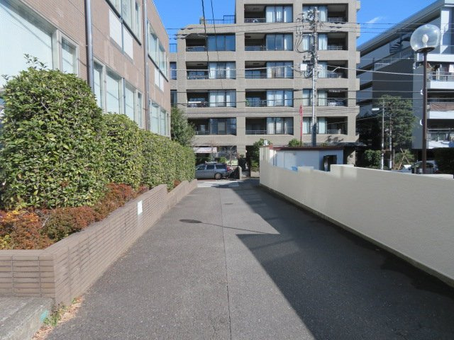 渋谷区代々木２丁目のビル