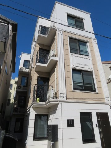 渋谷区代々木２丁目のビル