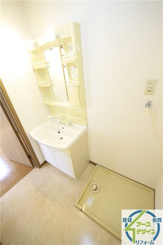 ソレアードⅢの独立洗面台|※類似部屋