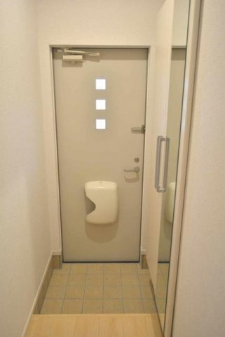 イターナル　ハウス　Ⅱの玄関