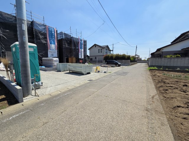 新築　太田市新田上江田町第1　クレイドルガーデン　１号棟の前面道路含む現地写真|現地写真　南側接道幅員約4.5ｍ