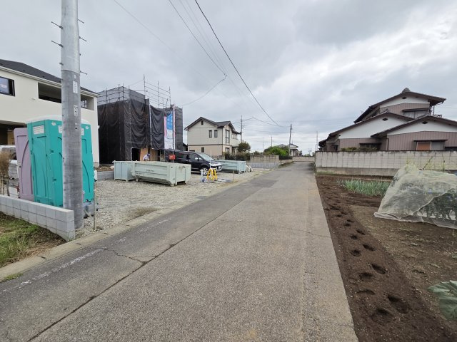 新築　太田市新田上江田町第1　クレイドルガーデン　１号棟の前面道路含む現地写真|現地写真　南側接道幅員約4.5ｍ