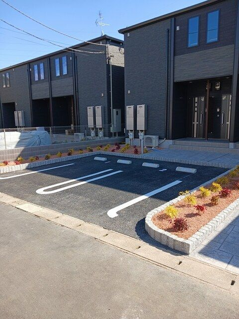 エストレラⅡの駐車場