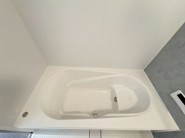 ＼新築モデルハウス／　好評販売中！　浜松市中央区楊子町１期　全１邸の浴室|半身浴にも対応した浴槽です。