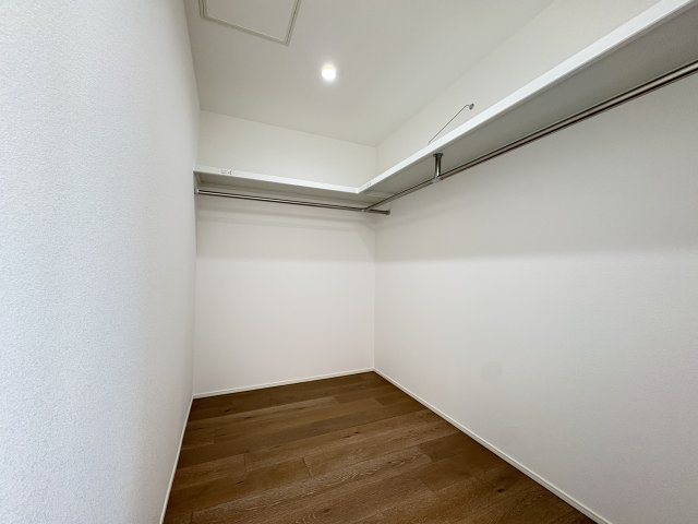 ＼新築モデルハウス／　好評販売中！　浜松市中央区楊子町１期　全１邸の収納|主寝室につながっています。