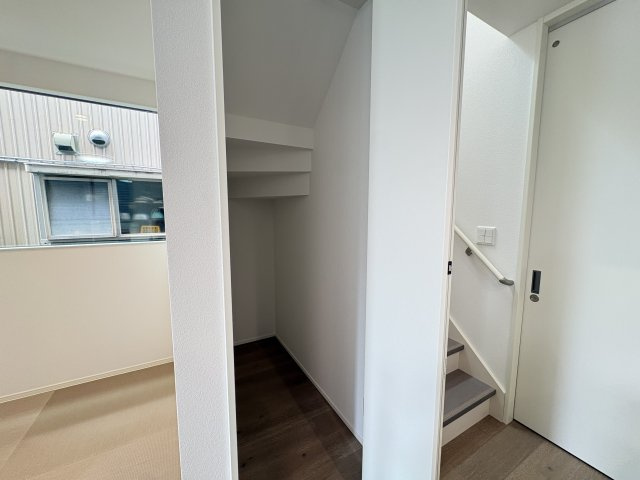 ＼新築モデルハウス／　好評販売中！　浜松市中央区楊子町１期　全１邸の収納|階段下収納です。