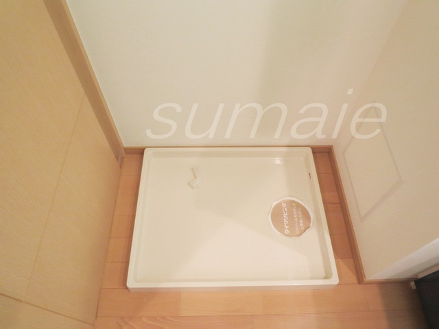 ロイヤルパークスリバーサイドの設備|洗面所に洗濯機置場あります☆