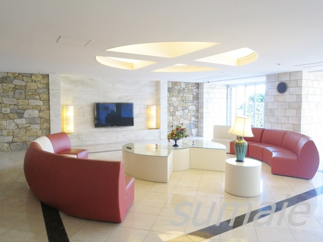 ロイヤルパークスリバーサイドのロビー|とても大きなロビーです☆