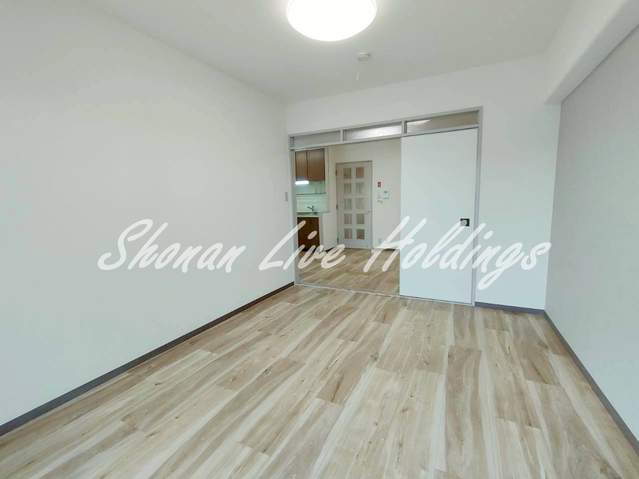 テレパレス横須賀の洋室|南東向きの明るい室内♪※モデルルーム