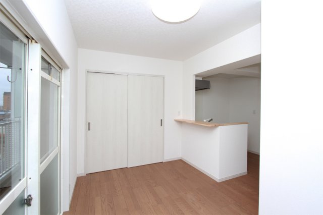 ガーデンハイツ石黒の洋室