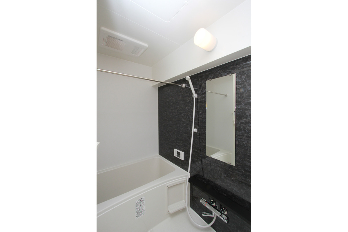 ガーデンハイツ石黒の浴室