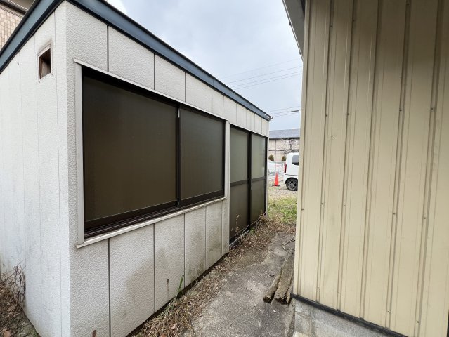 米子市観音寺新町２丁目　倉庫のその他|建物の後ろに物置があります