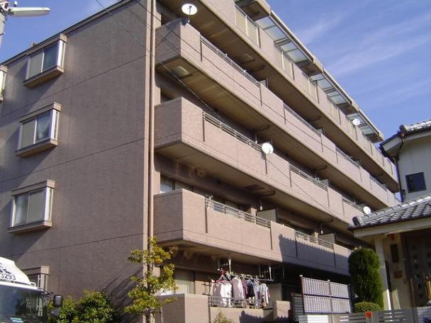 ラトゥール一社の外観