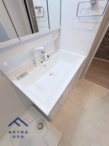 ライオンズマンション野間の独立洗面台