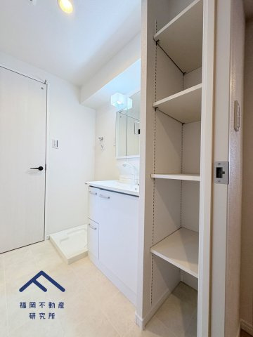 ライオンズマンション野間の独立洗面台