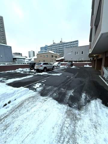 セザール苗穂の駐車場