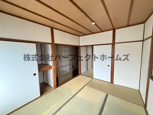 松丘町戸建　賃貸の和室|落ち着いた雰囲気の和室付きです