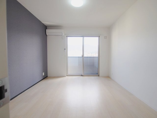 ＭＩＮＩＮＧ２番館の洋室