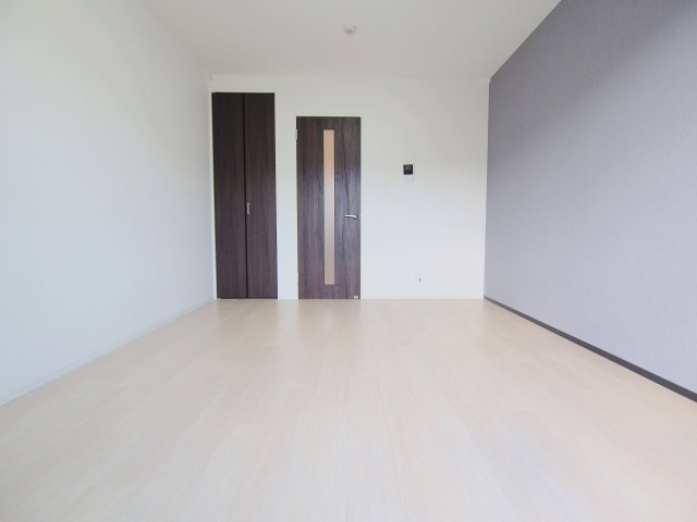 ＭＩＮＩＮＧ２番館の居間・リビング