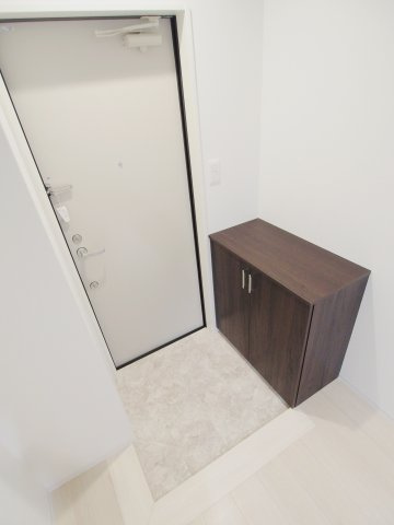 ＭＩＮＩＮＧ２番館の玄関