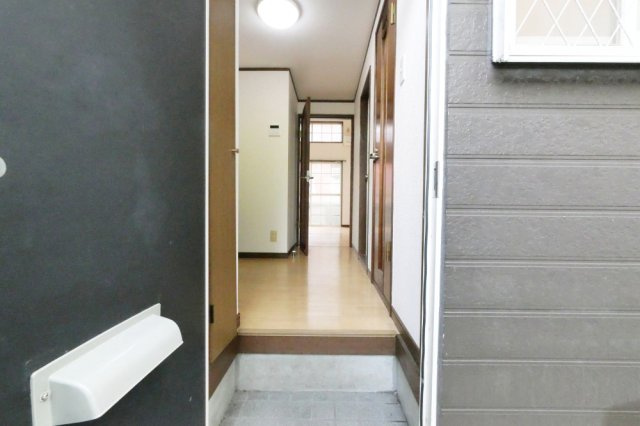 太宰府市朱雀１丁目のアパートのロビー|別号数タイプ