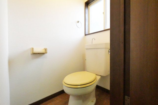 太宰府市朱雀１丁目のアパートのトイレ|別号数タイプ