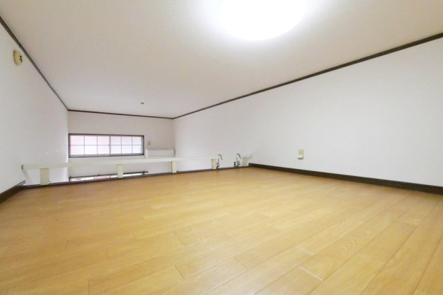 太宰府市朱雀１丁目のアパートの居間・リビング|別号数タイプ