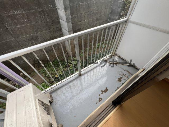 メゾンドール三鷹のバルコニー