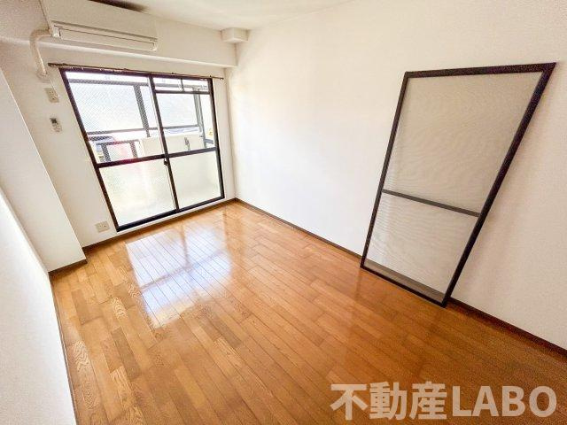 コスモコート大南の寝室