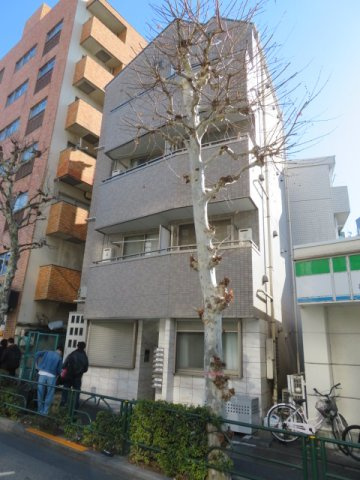 豊島区高田３丁目のビルの外観