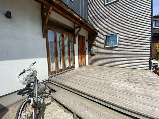 泉馬場店舗のその他共用部分|ウッドデッキ