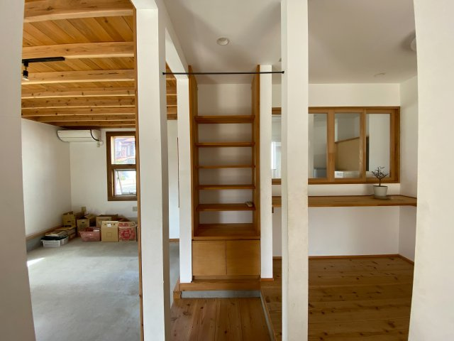 泉馬場店舗の内装