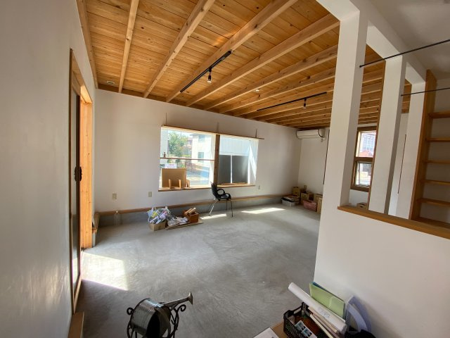 泉馬場店舗の内装