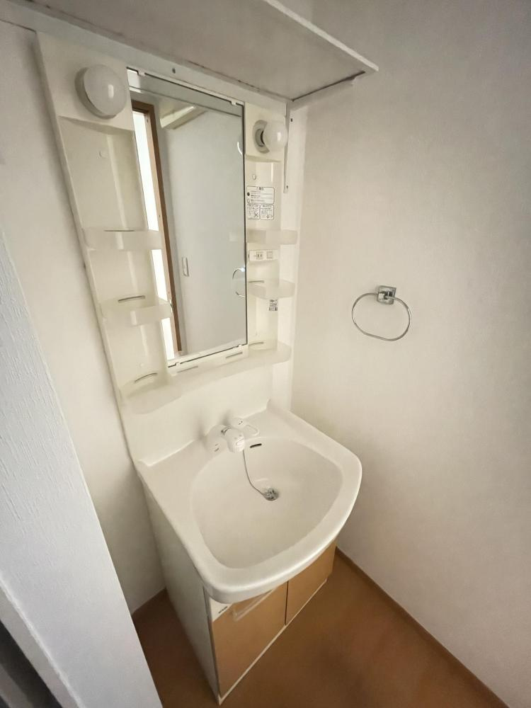 パナハイツヴィレッジBの独立洗面台
