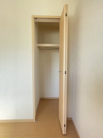 シュティル　鏡　Ｂの内装