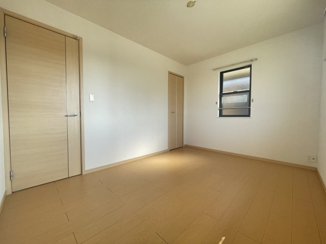 シュティル　鏡　Ｂの内装