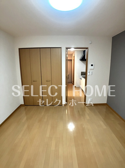 【寝室】 | シャトーリ幸田 | 落ち着いて過ごせるお部屋なので、寝室にいかがでしょうか