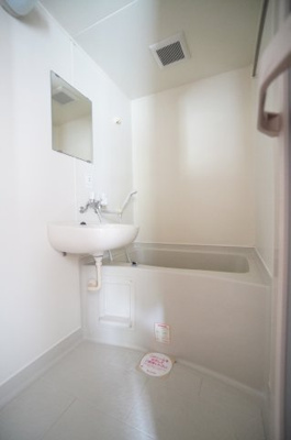 【洗面所】 | ニュー今井堂マンション | ※同物件・反転タイプの写真です。