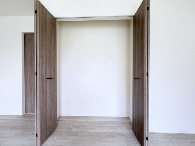 リナージュ前橋市朝倉町3丁目01期　１号棟（平屋）の収納|リビング収納付きです。日用品の収納にいかがでしょうか。