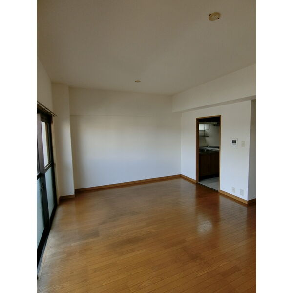 ロジュマン春日井の居間・リビング